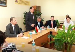 В БрГУ проходит Международный круглый стол «Великая Победа, добытая единством»